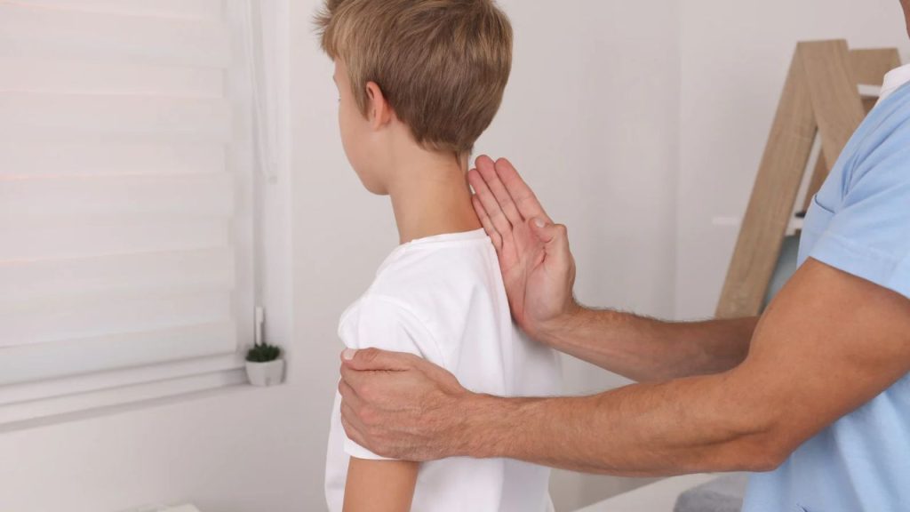 Badanie i terapia wad postawy u dzieci w Fundacji Promyczek w Andrychowie